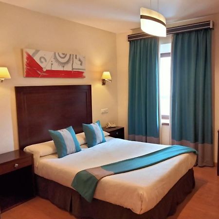 Hotel & Spa Plaza Арріате Екстер'єр фото