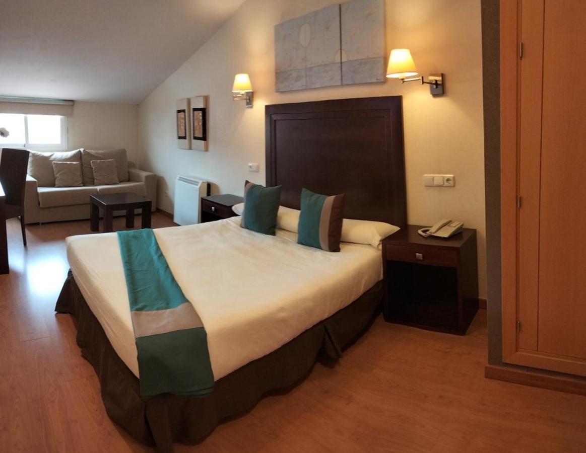 Hotel & Spa Plaza Арріате Екстер'єр фото