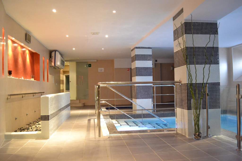 Hotel & Spa Plaza Арріате Екстер'єр фото