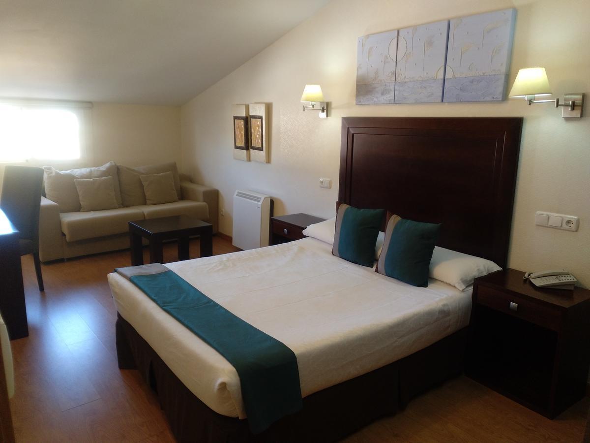 Hotel & Spa Plaza Арріате Екстер'єр фото