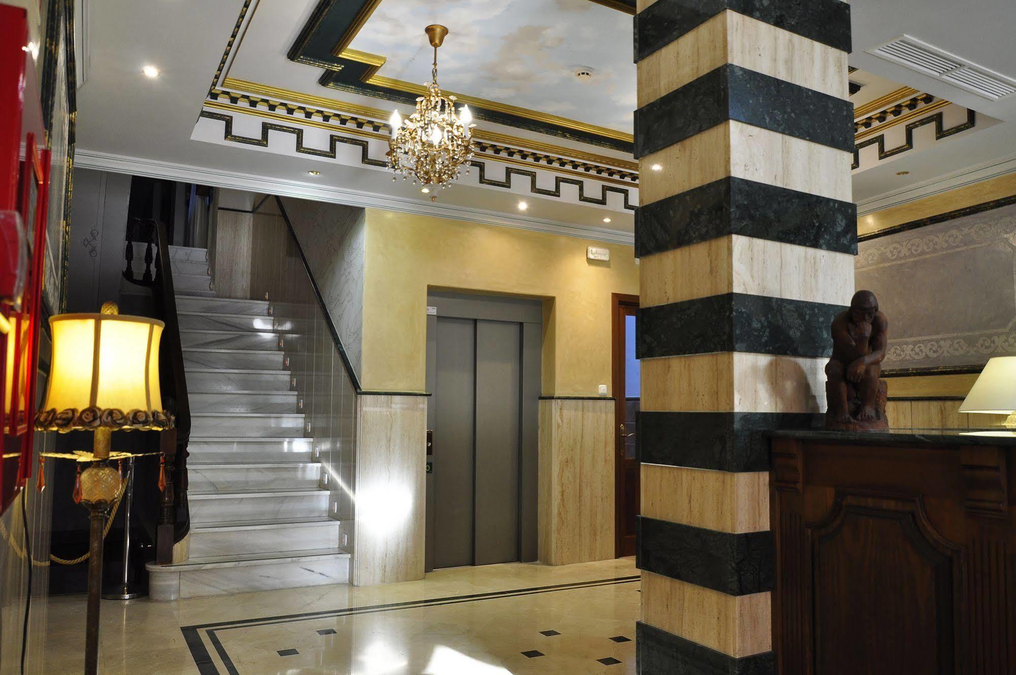 Hotel & Spa Plaza Арріате Екстер'єр фото